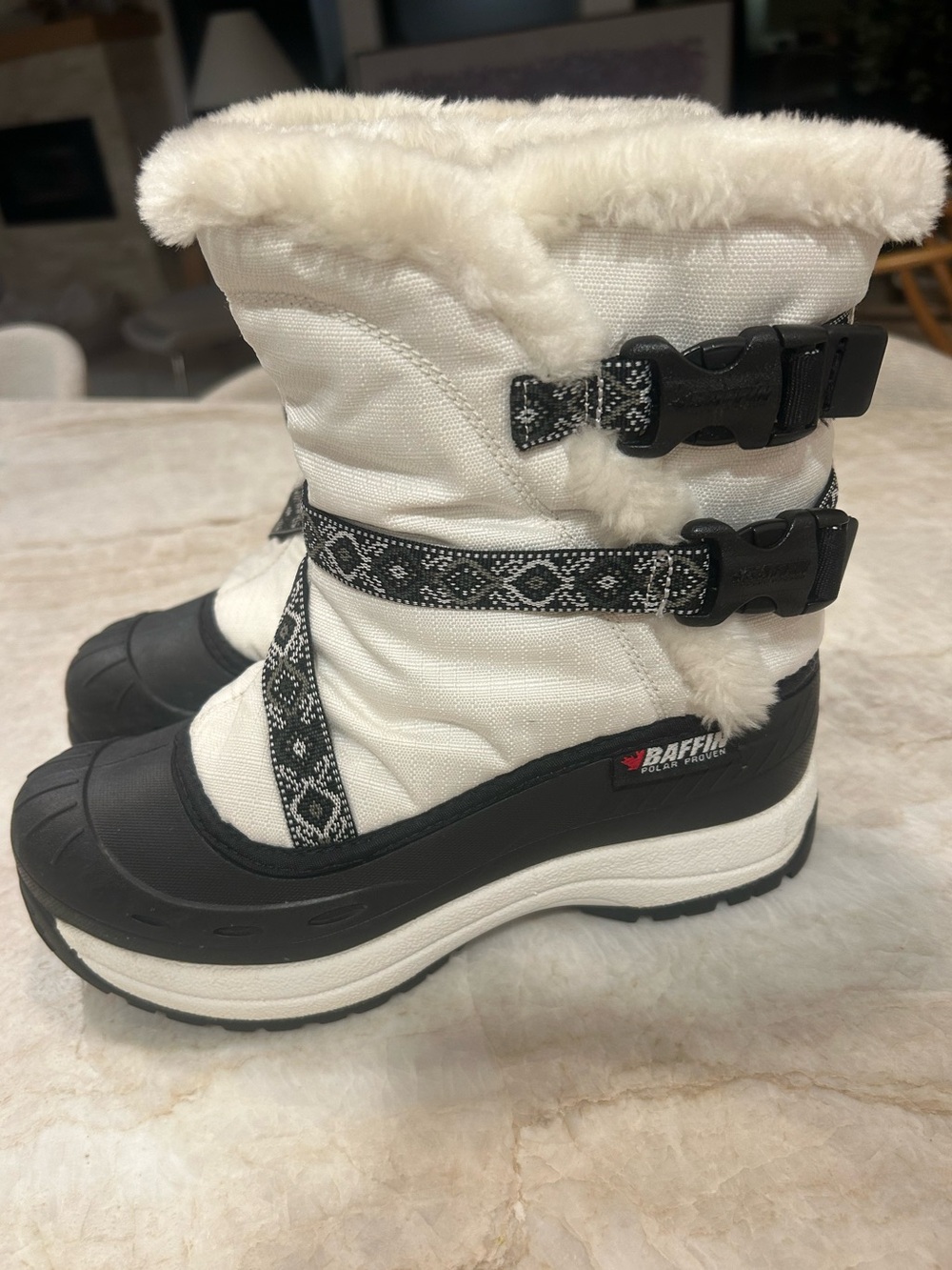 Baffin Polar women’s boots size 8